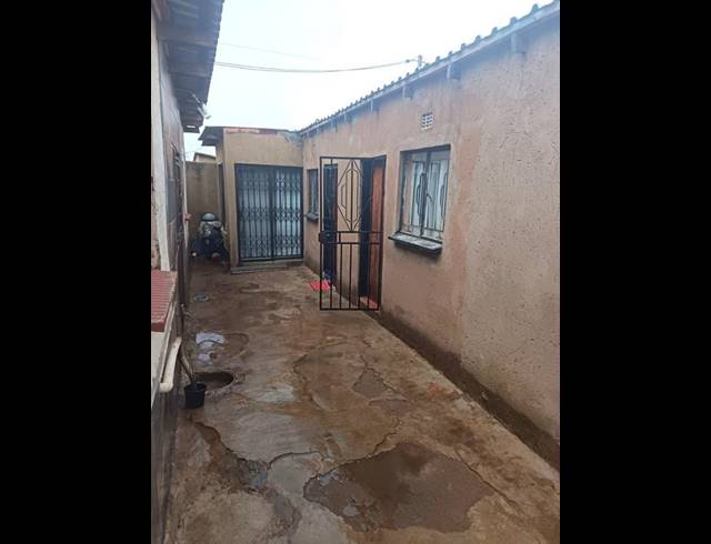 1 BEDROOM HOUSE FOR SALE IN TSHEPISONG